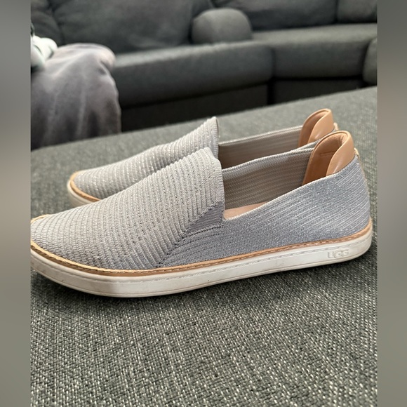 UGG Gray Slip-On Shoes women’s size 8.5 - Picture 7 of 9